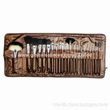 Professional makeup brush with original rosewood handle and great PU pouch